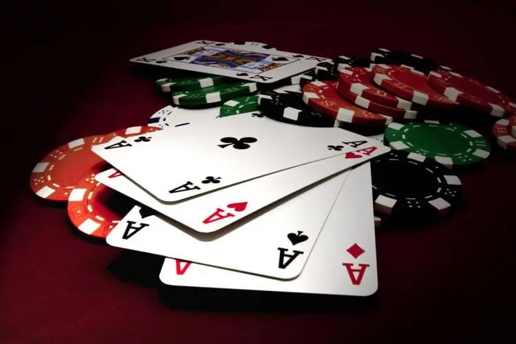 Ilustrasi keamanan data dan perlindungan privasi saat mengisi formulir kontak seniorbet88